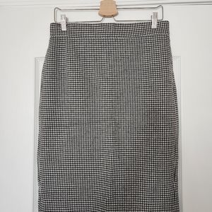 Ann Taylor NWT B&W Houndstooth Pencil Skirt